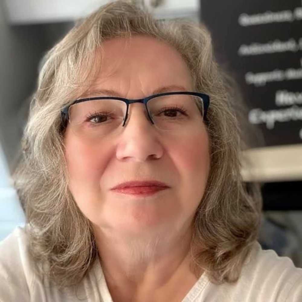 Meet your Posher, Lynn